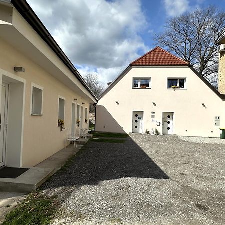 Apartamento Om Yoga Center Slovenska Bistrica Exterior foto